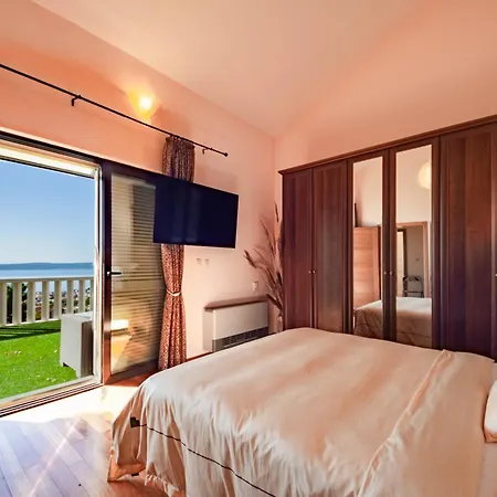 Sun Nest Kastela