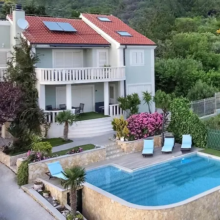 Villa Sun Nest *