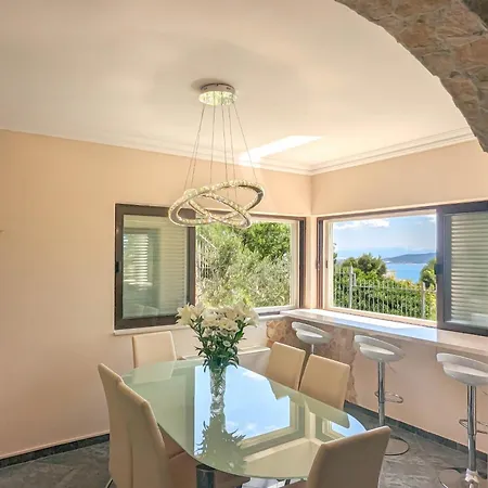 Villa Sun Nest Kastela