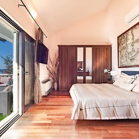 Sun Nest Kastela