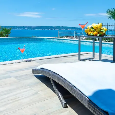 Sun Nest Villa *